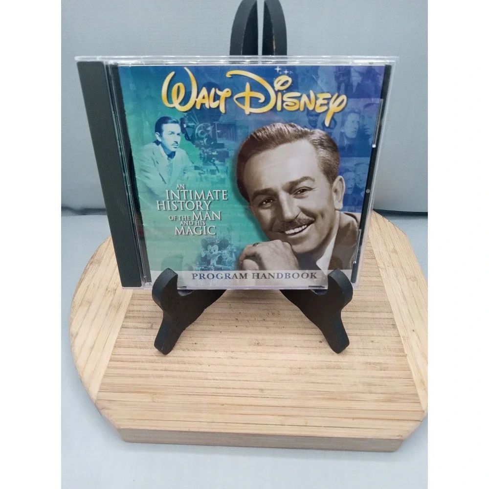WALT DISNEY - An Intimate History of the Man and‎ His Magic (Windows PC, 1998)